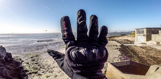 Alex Bage teste pour vous les gants mi-saison All One Fight LT