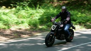 essai ducati monster - eric philippe - face