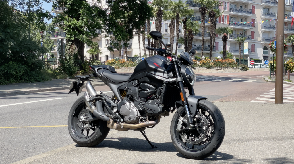 essai ducati monster - eric philippe - statique