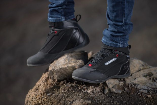 Sécurité à moto : quel rôle jouent les chaussures dans la protection des pieds et des chevilles ?