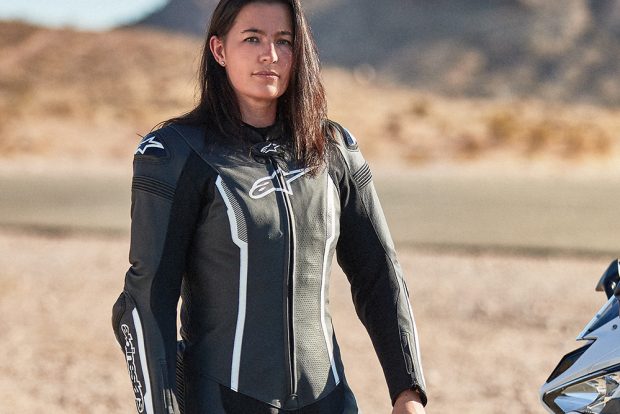 quelles combinaisons moto femme choisir en 2026 ?