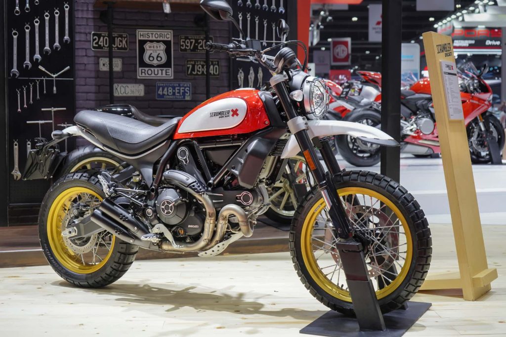moto scrambler 125 Fantic Caballero 